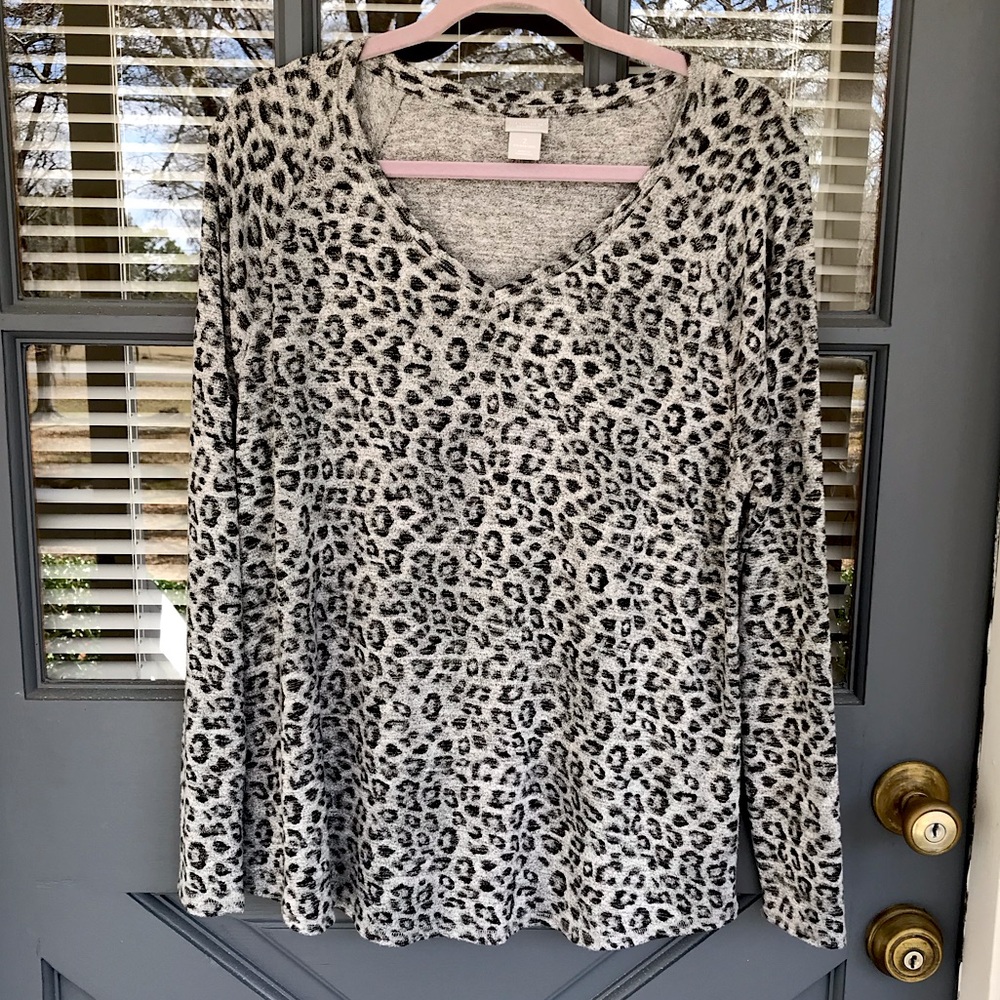 Chico’s Zenergy Leopard Animal Print V-neck Long Sleeved Top Size 12/14 Large L